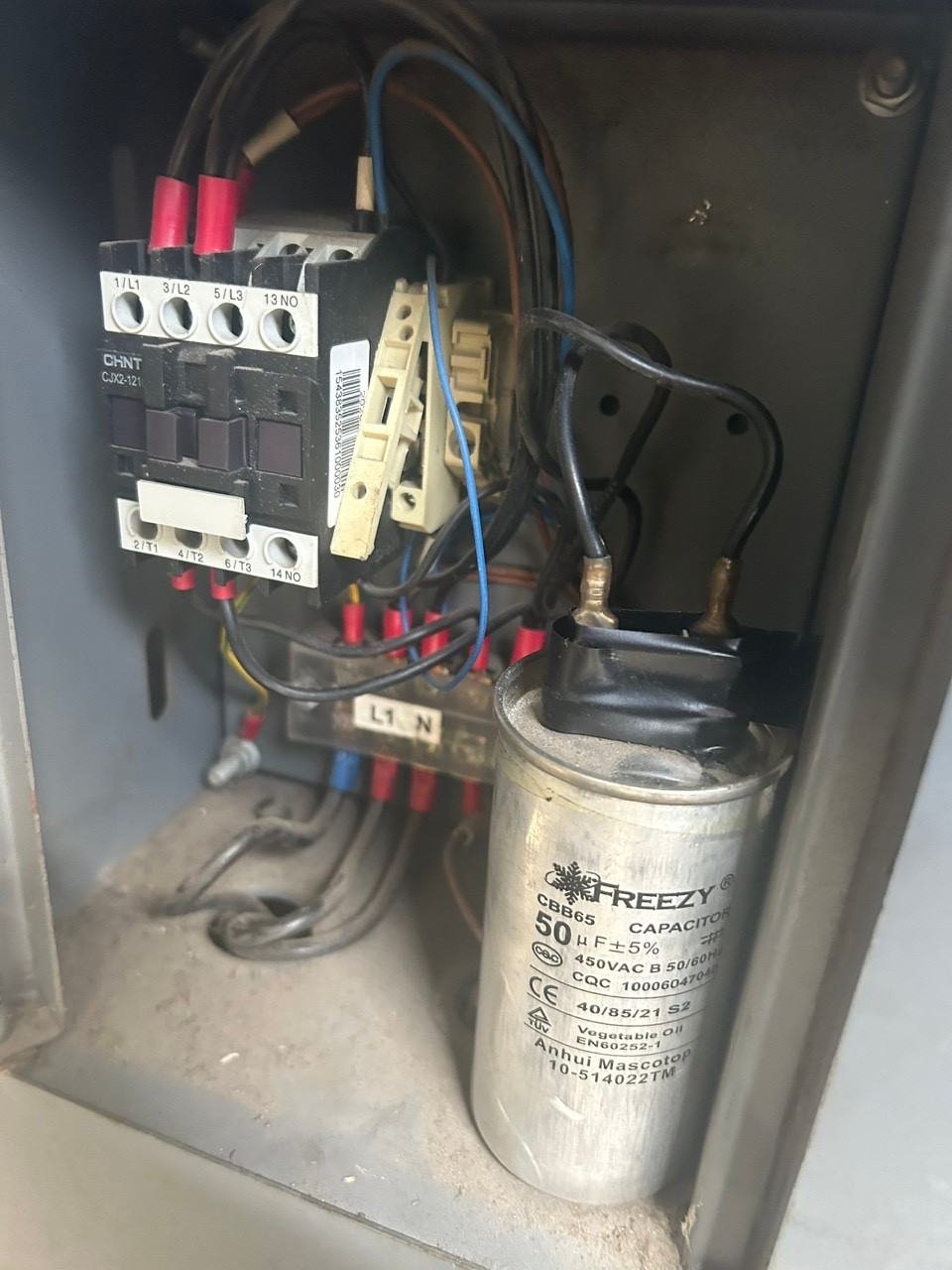 air dryer repair technician