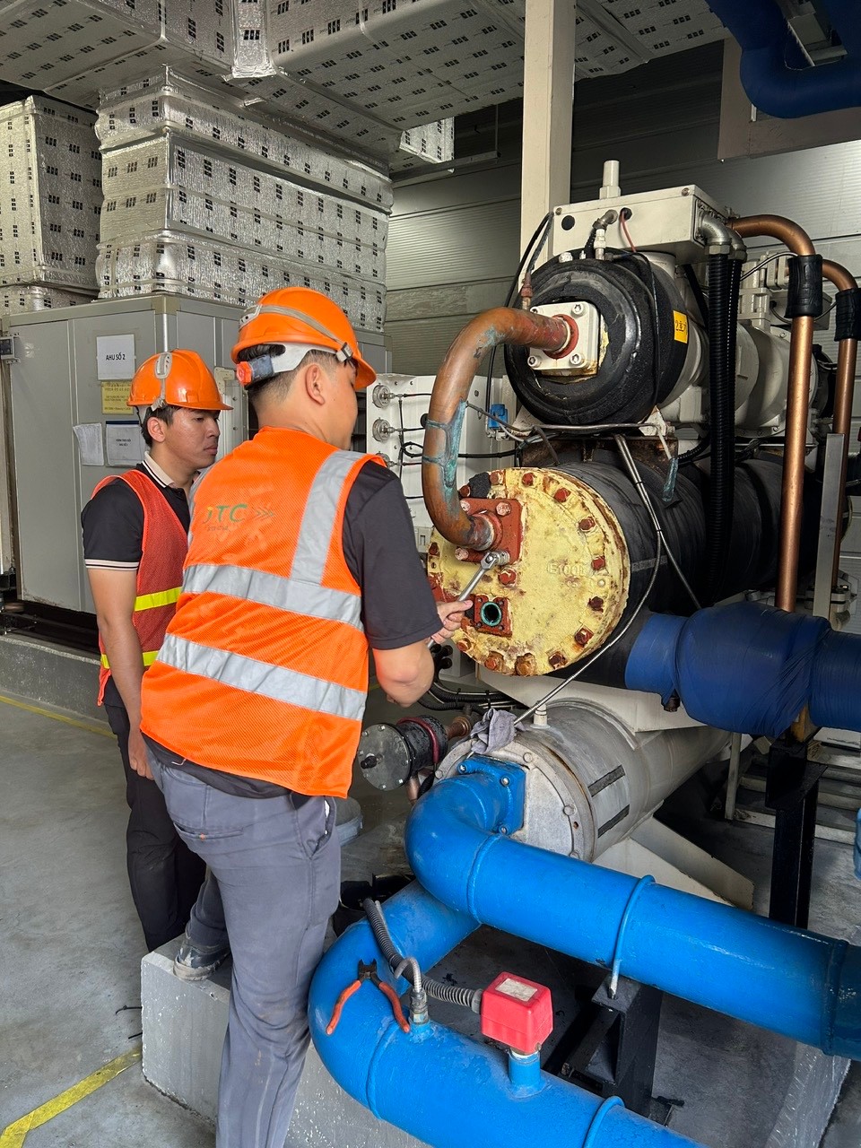 maintenance of industrial air conditioner