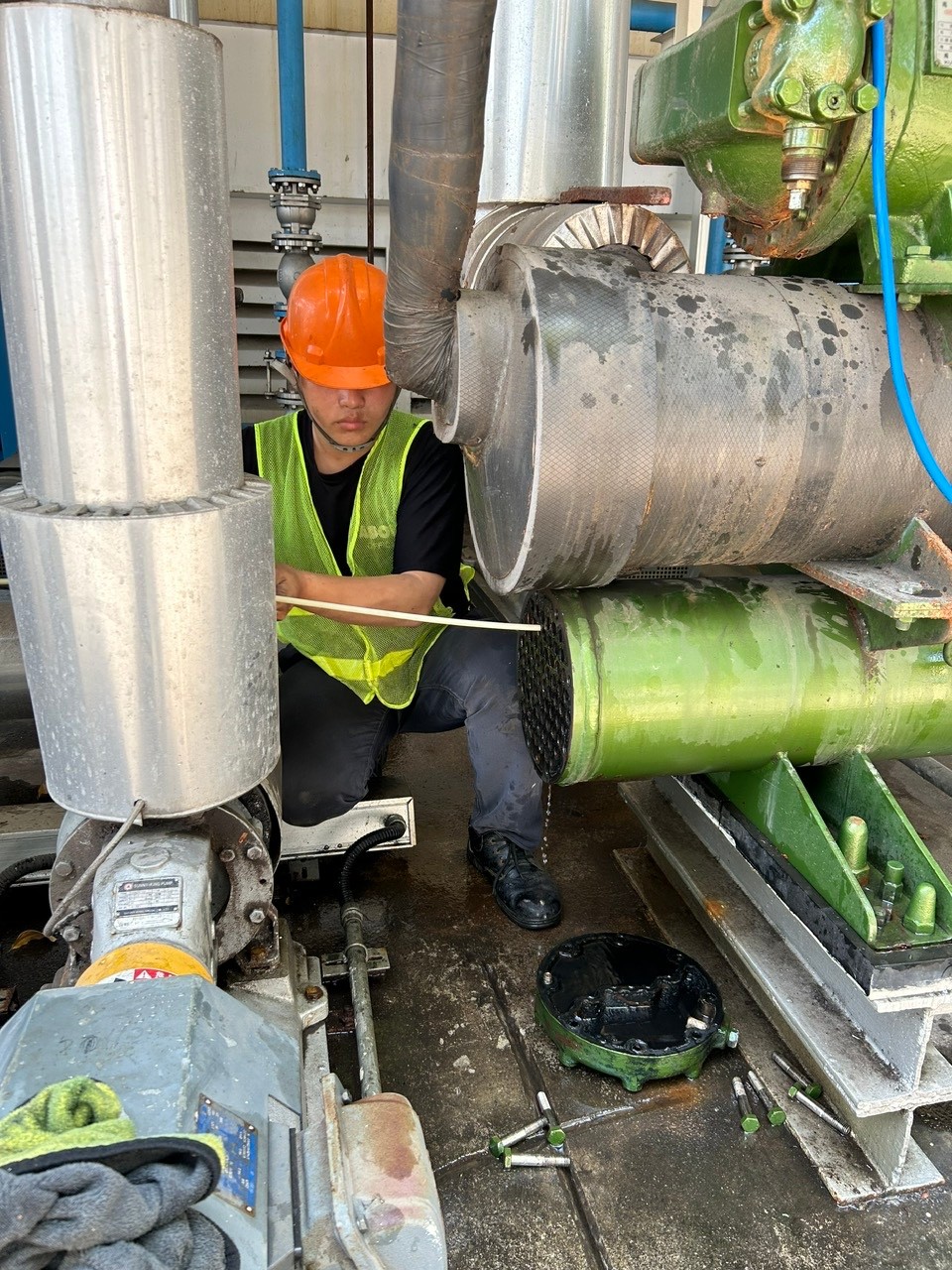 chiller maintenance process