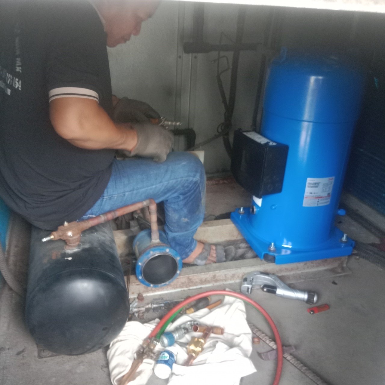 chiller repair service tan tru long an