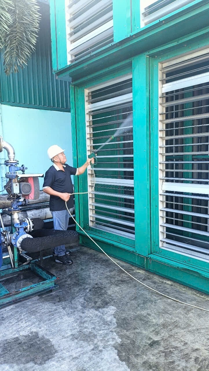 industrial air conditioner maintenance